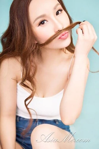 Bella Profile image 1